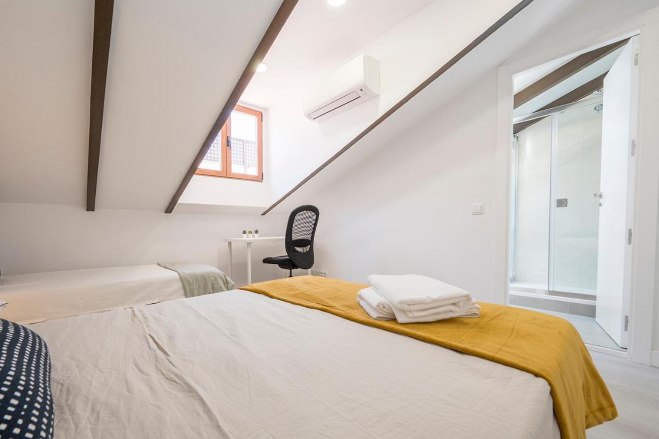 Exclusivo Atico Con Terraza En Plaza Mayor Madrid Esterno foto