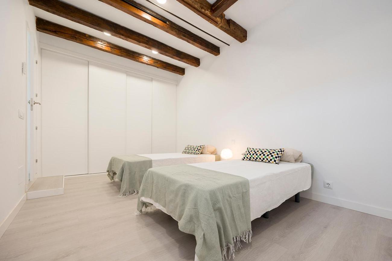 Exclusivo Atico Con Terraza En Plaza Mayor Madrid Esterno foto
