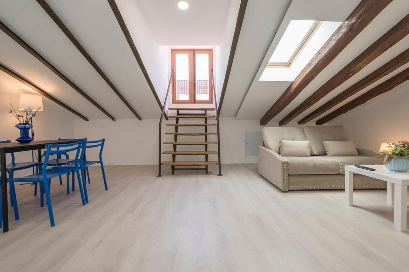 Exclusivo Atico Con Terraza En Plaza Mayor Madrid Esterno foto
