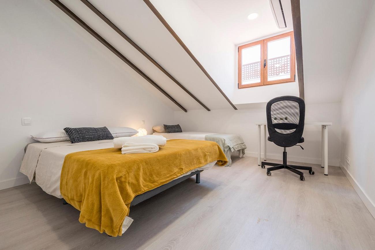 Exclusivo Atico Con Terraza En Plaza Mayor Madrid Esterno foto